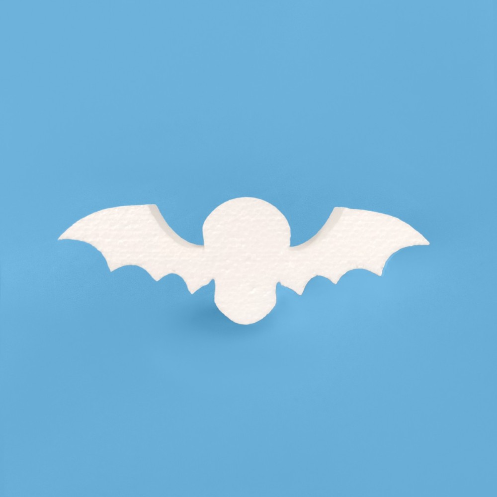 Winged skull polystyrene to paint and decorate