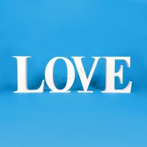 Letras LOVE en poliestireno – Times New Roman – 40 cm