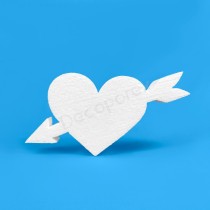Cuore con freccia in polistirene per San Valentino