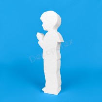 Petit garçon en prière en polystyrène pour communion